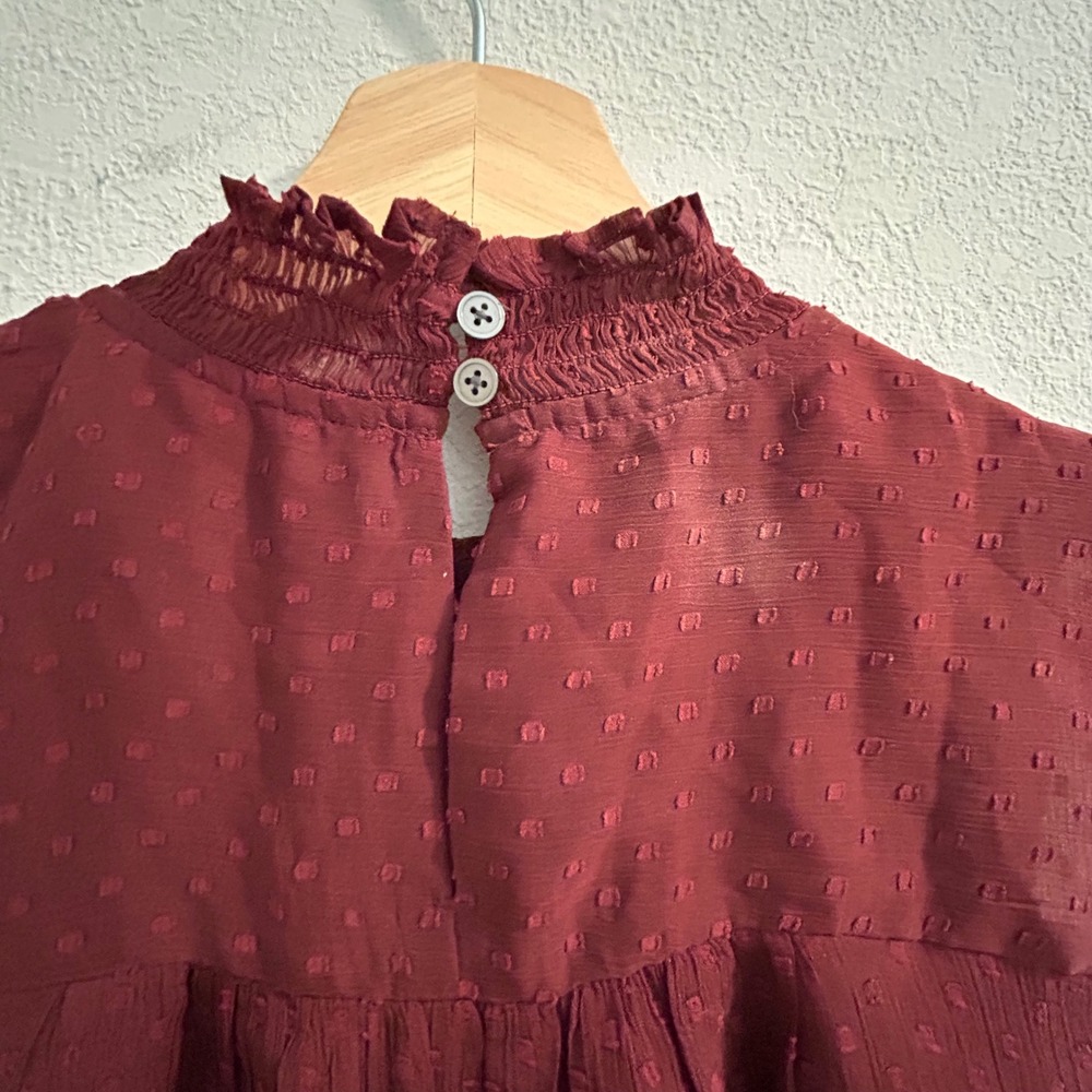 LOFT Womens Burgundy Clip Dot Smocked High Neck Sleeveless Blouse Medium Keyhole - Picture 5 of 6